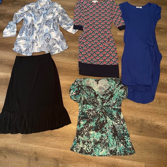 Women’s 16 pieces MEDIUM clothing BUNDLE - Picture 2 of 5